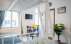 Shabby Chic Plus Self Checkin Plus Free Street Parking